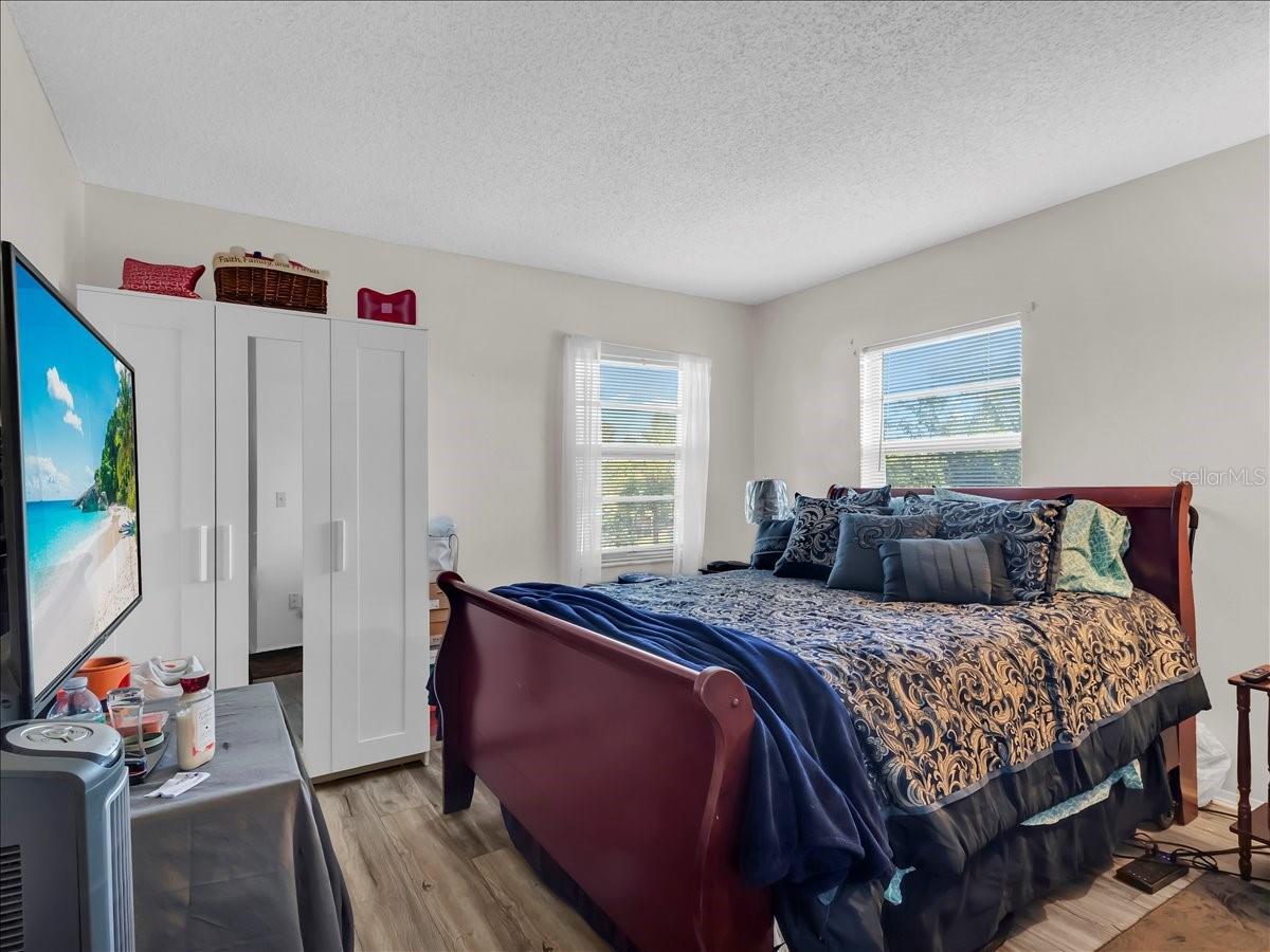 TB8461394 Property Photo