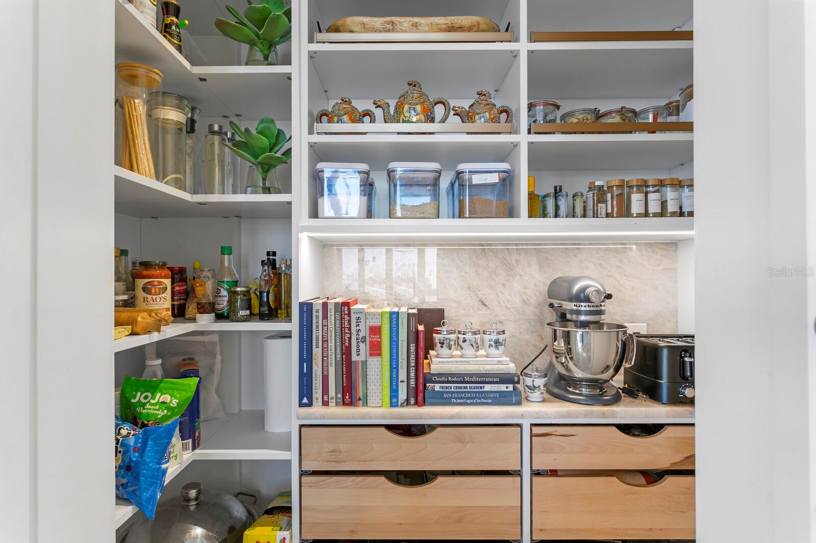 TB8461399 Property Photo