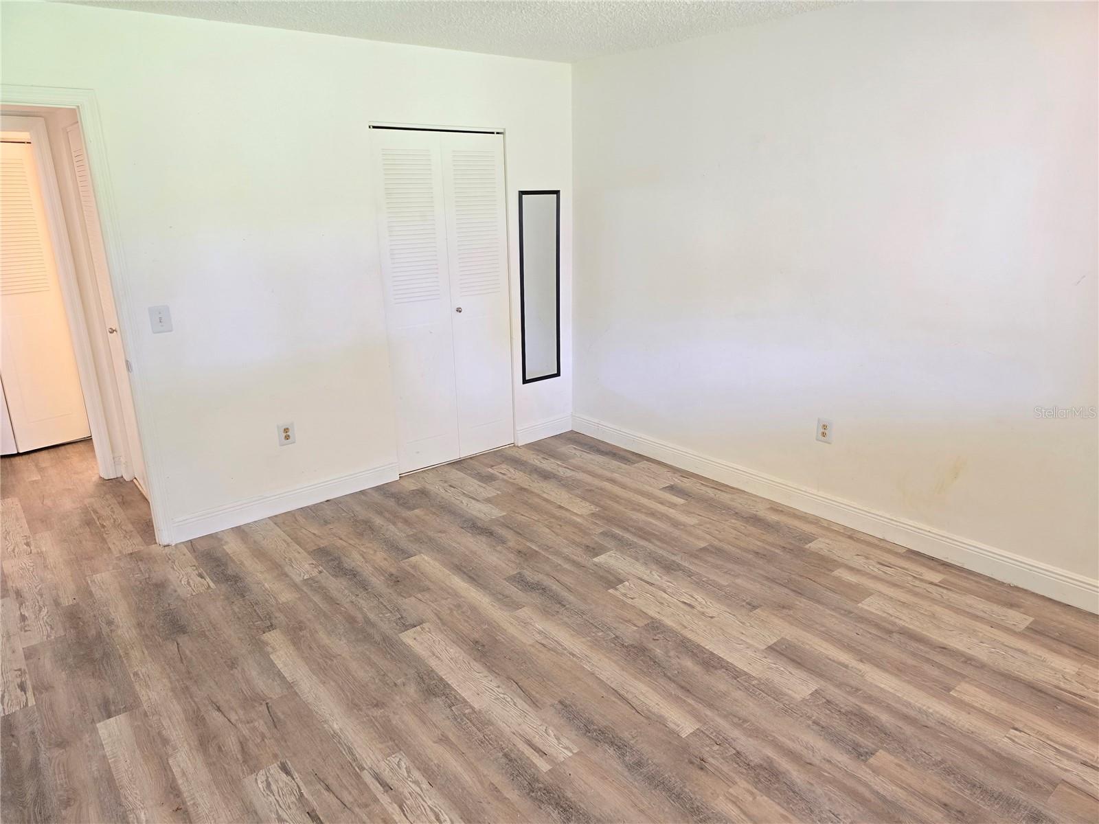 TB8461415 Property Photo