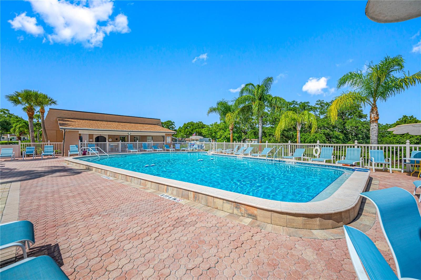 TB8461415 Property Photo