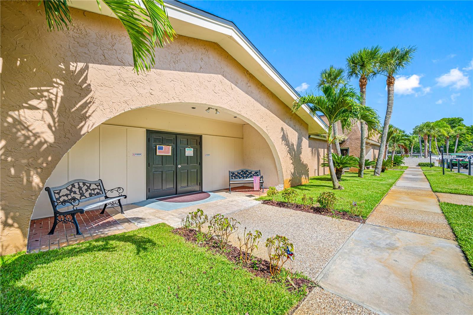 TB8461415 Property Photo