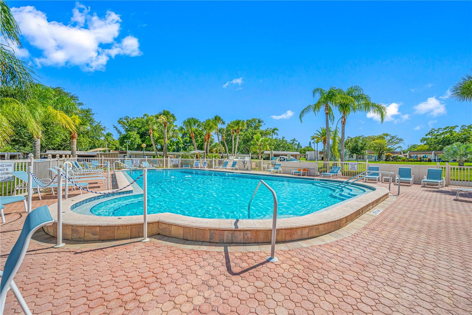 TB8461415 Property Photo