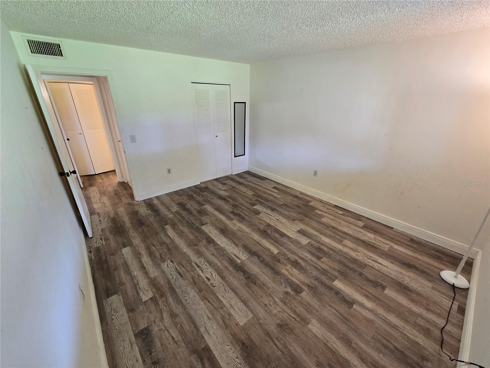 TB8461415 Property Photo