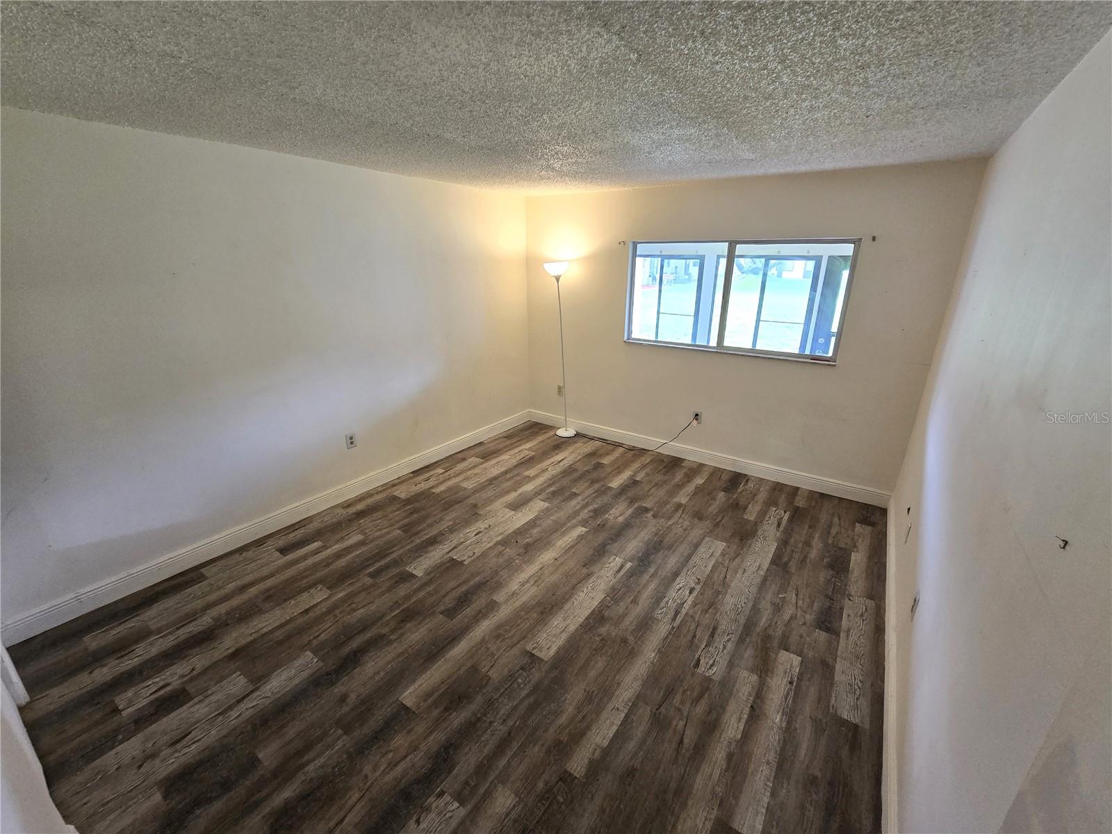 TB8461415 Property Photo