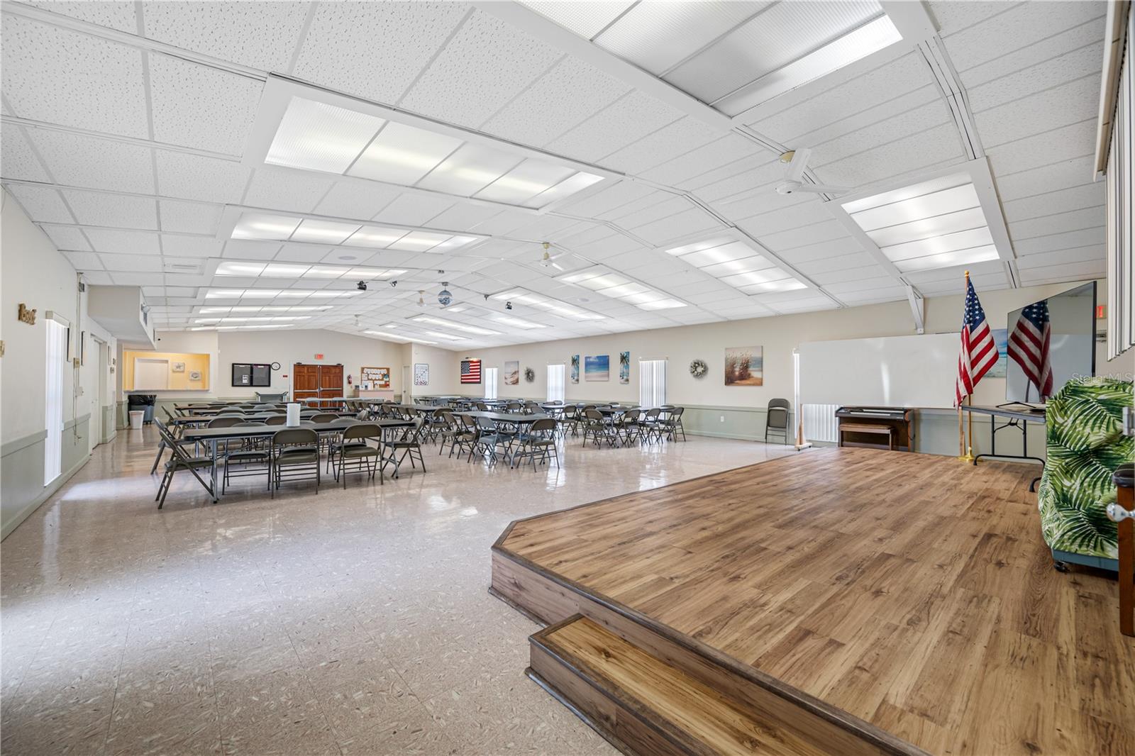 TB8461415 Property Photo