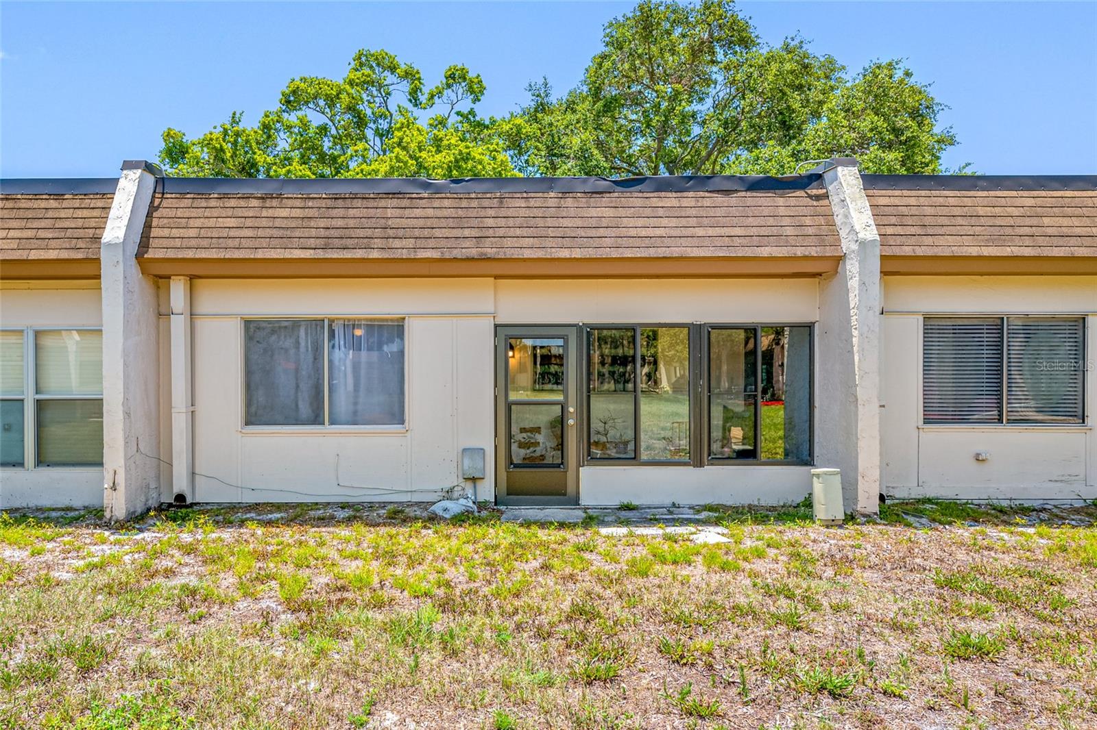 TB8461415 Property Photo