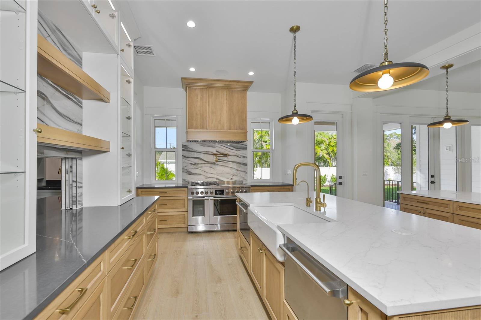 TB8461416 Property Photo