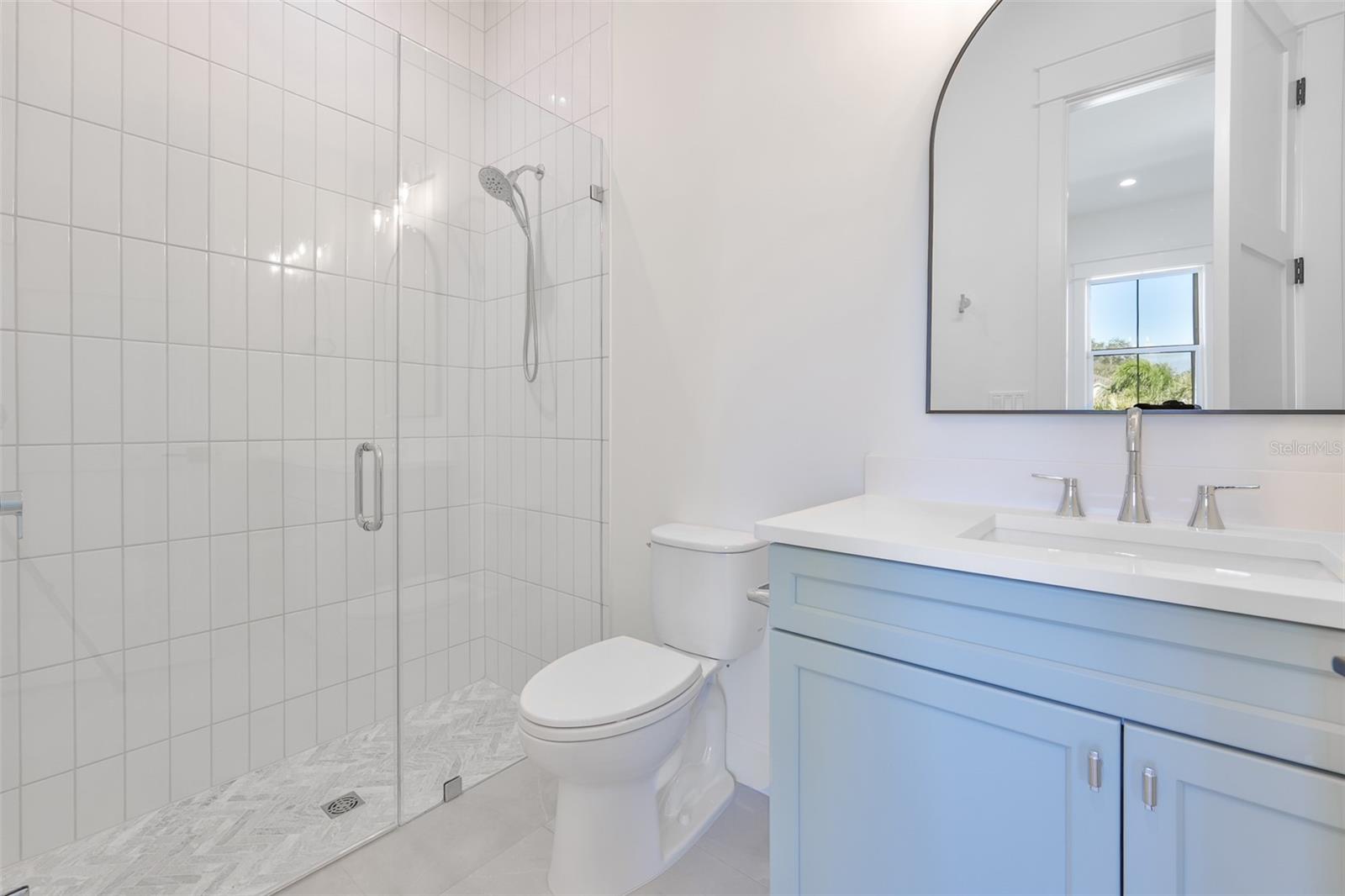 TB8461416 Property Photo