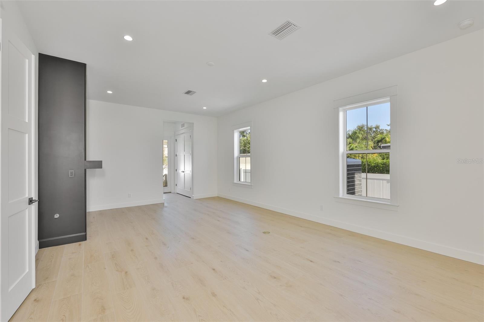 TB8461416 Property Photo