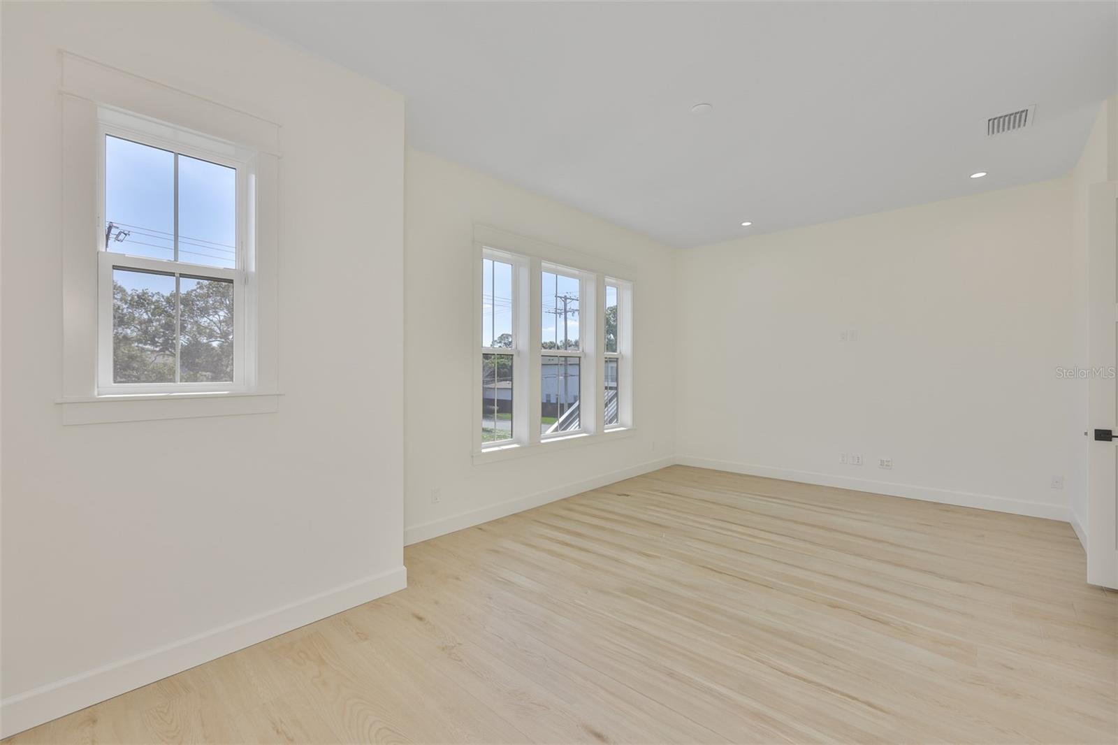 TB8461416 Property Photo