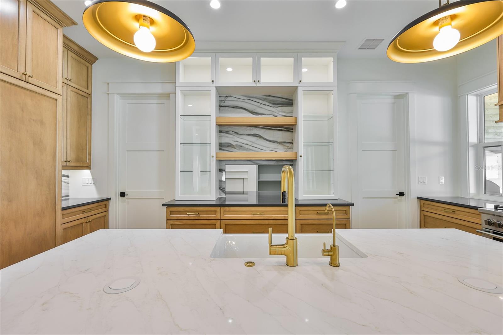 TB8461416 Property Photo