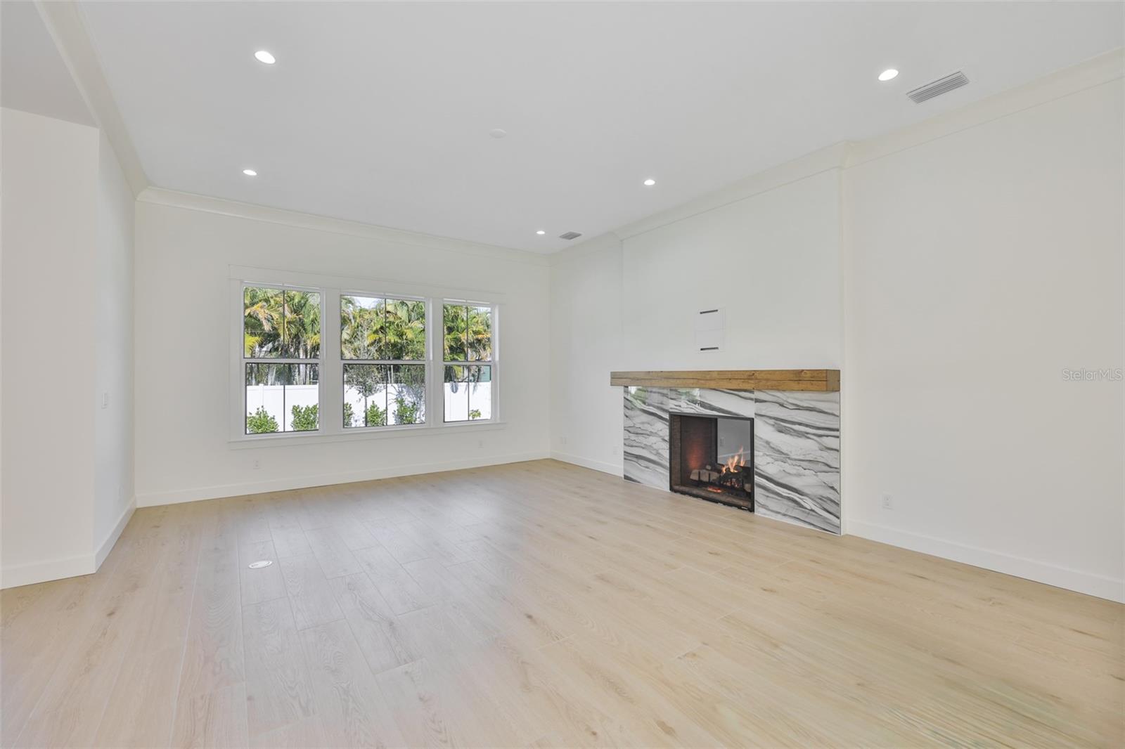 TB8461416 Property Photo