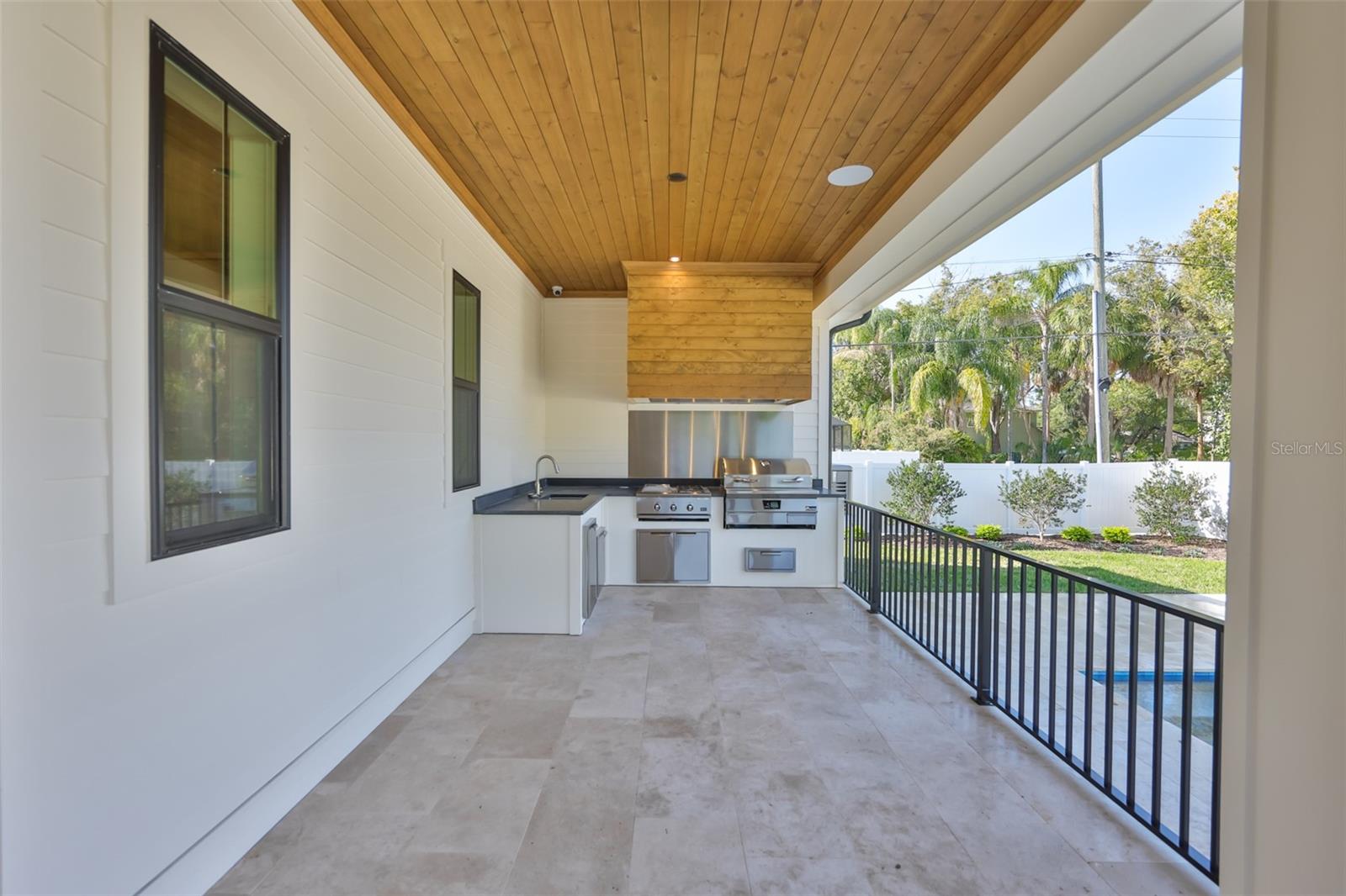 TB8461416 Property Photo