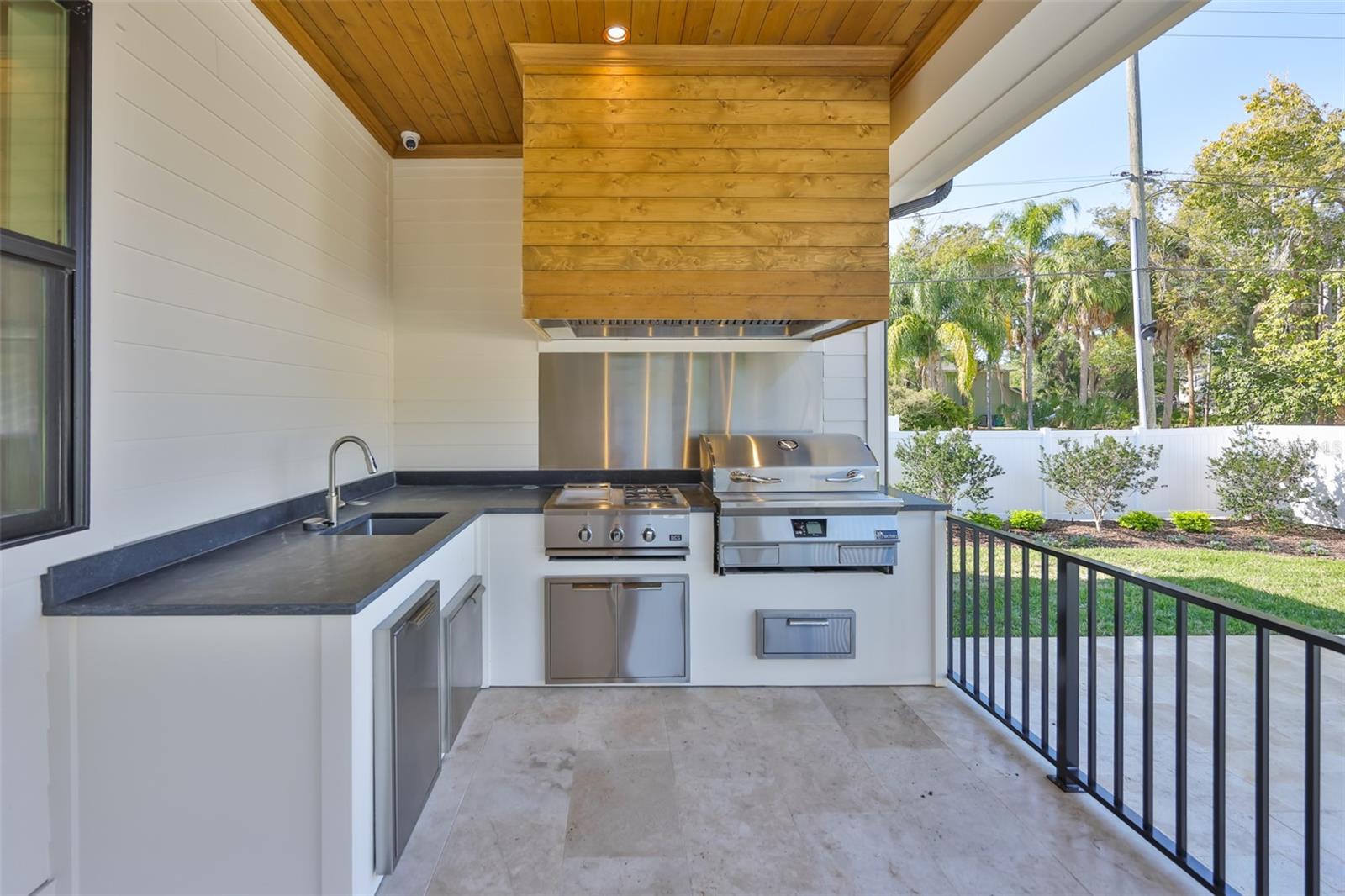 TB8461416 Property Photo