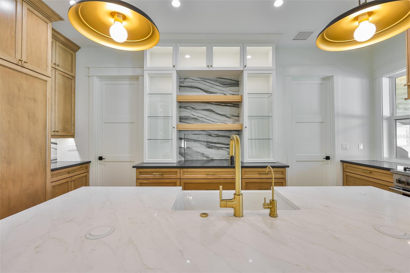 TB8461416 Property Photo