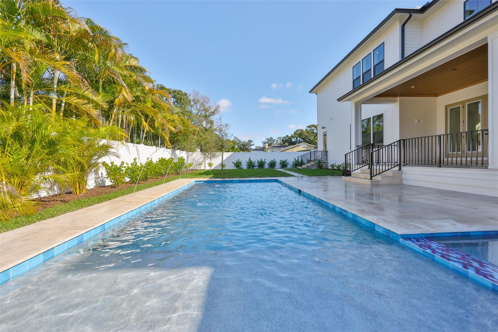 TB8461416 Property Photo