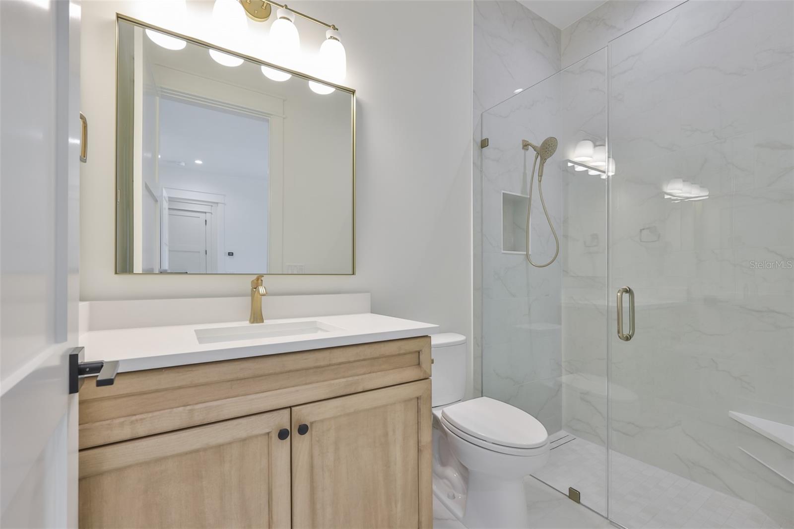 TB8461416 Property Photo