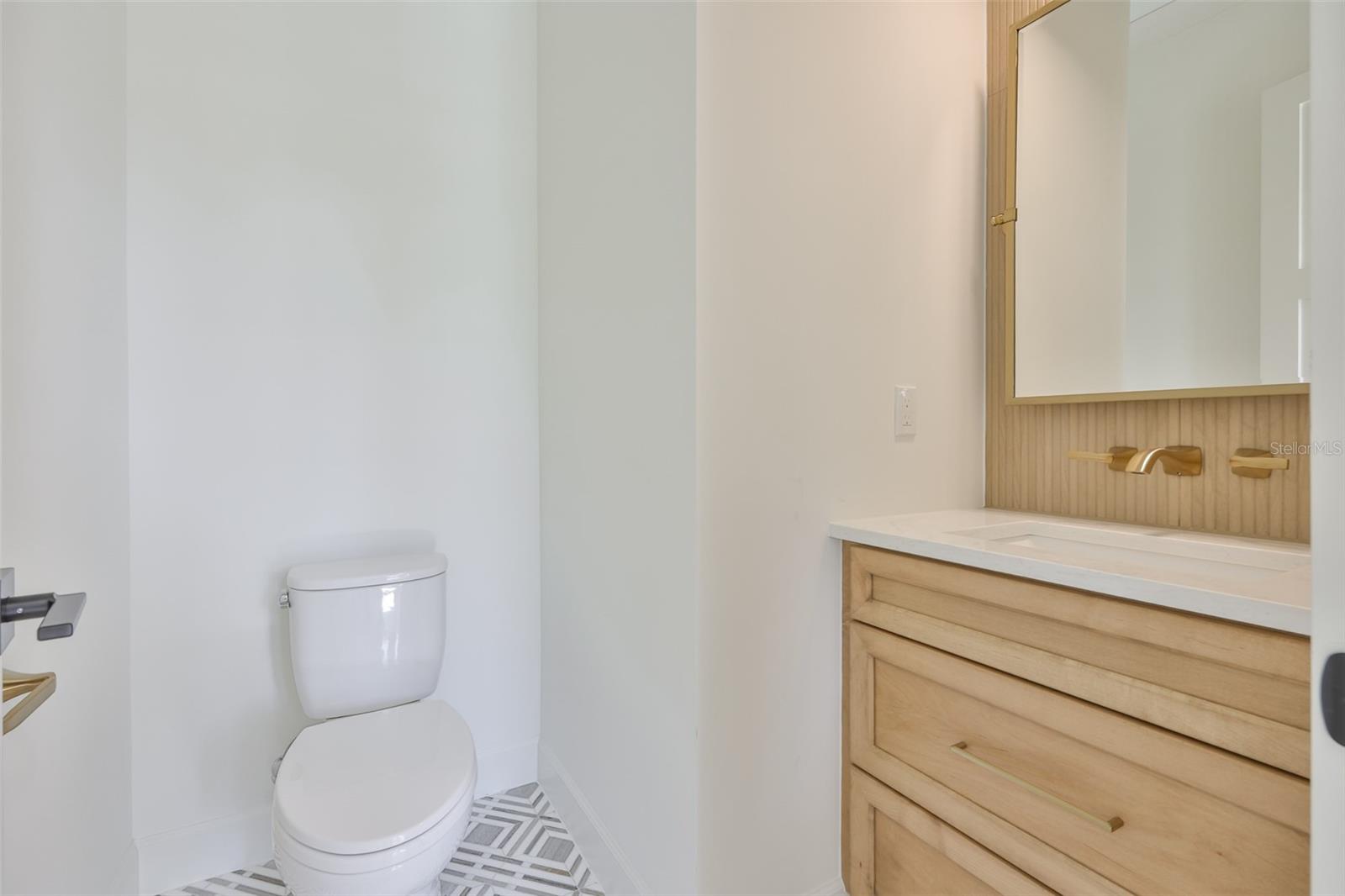 TB8461416 Property Photo