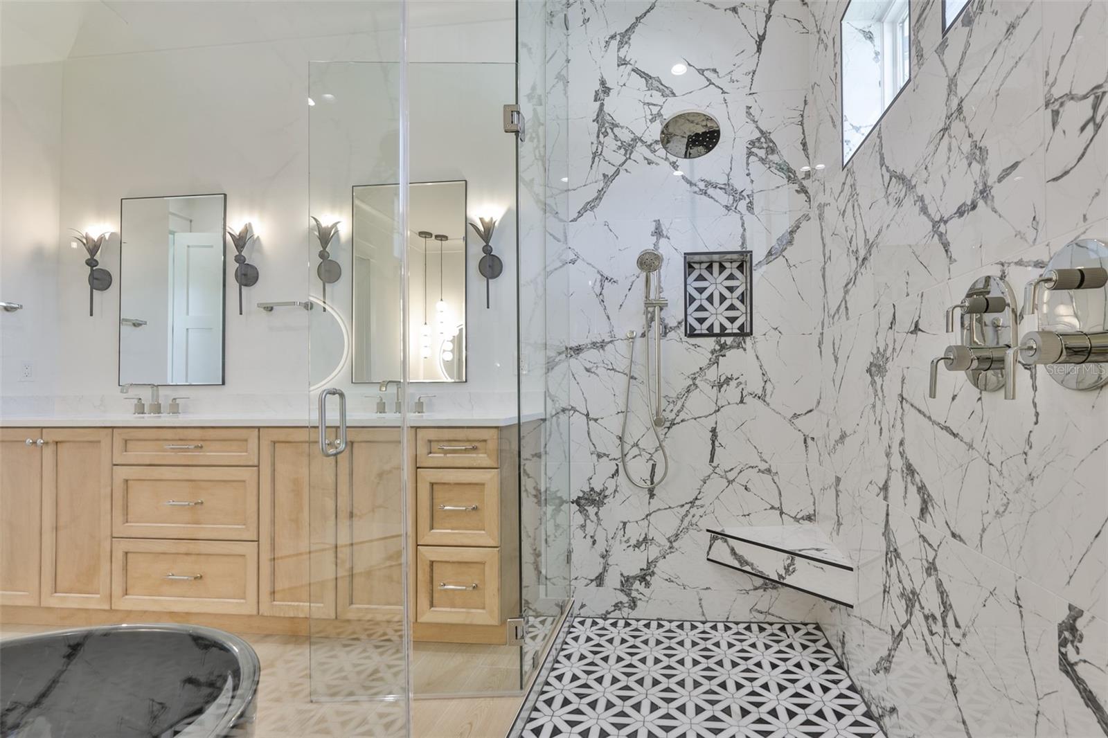 TB8461416 Property Photo