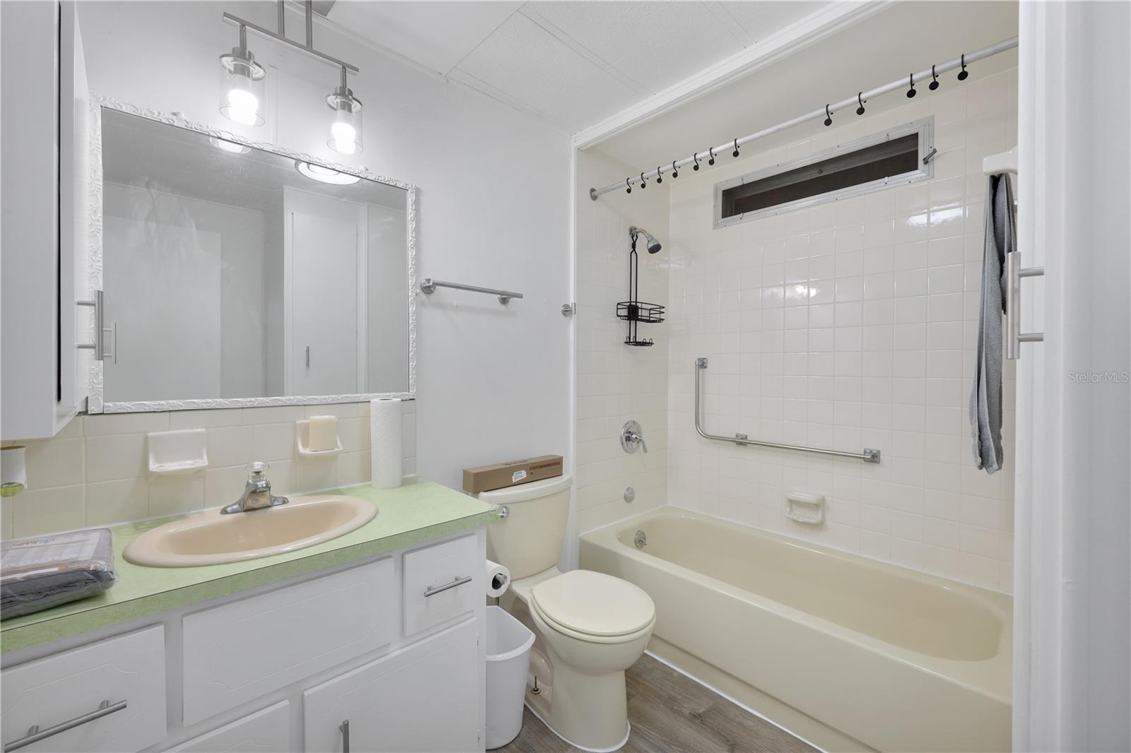 C7519712 Property Photo