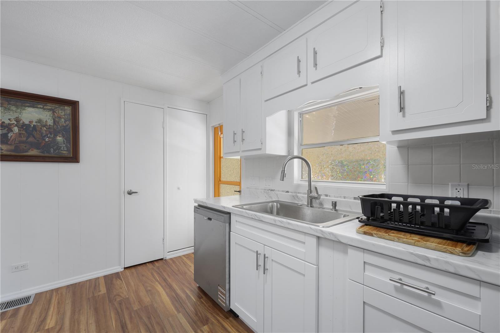 C7519712 Property Photo