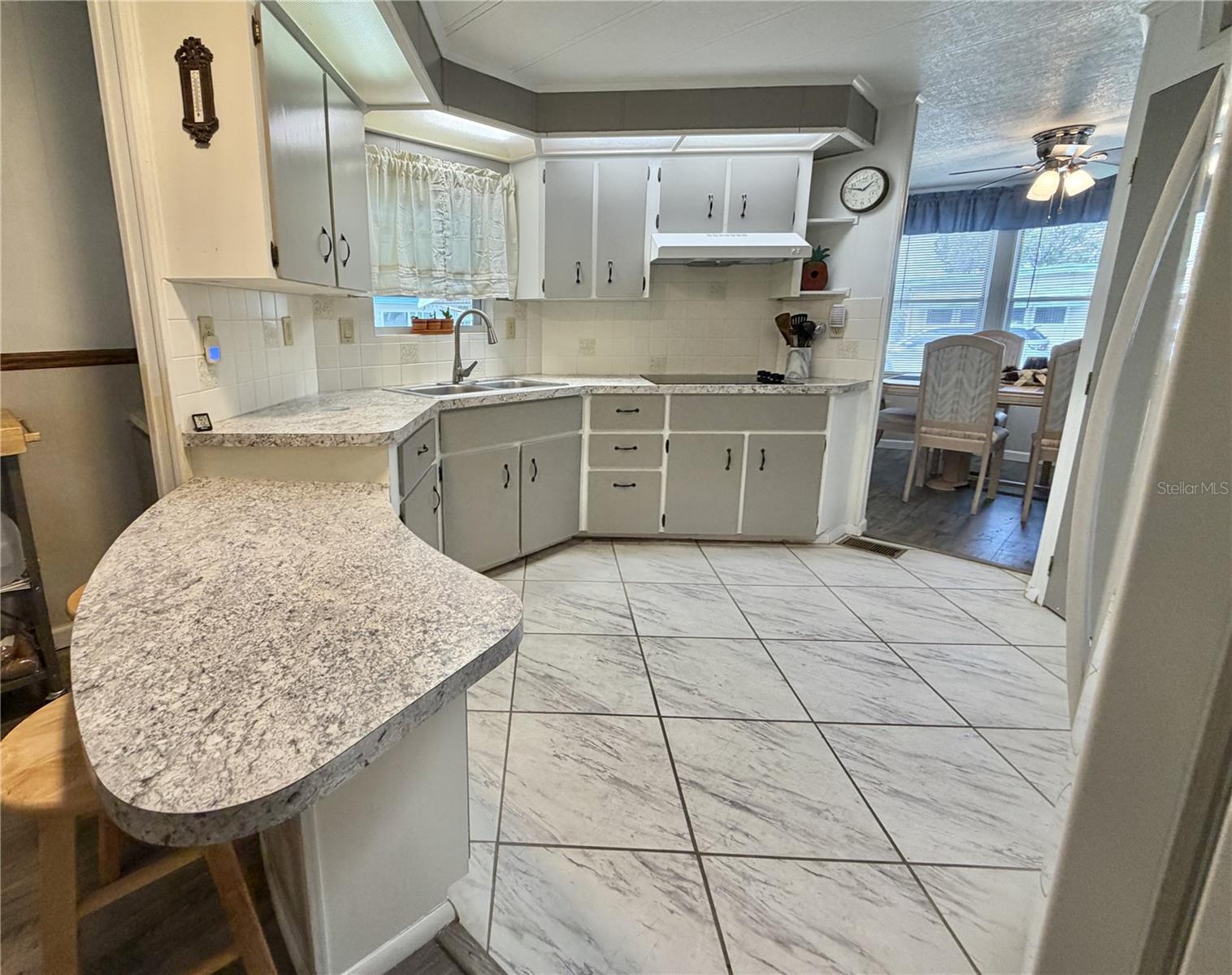 G5106250 Property Photo