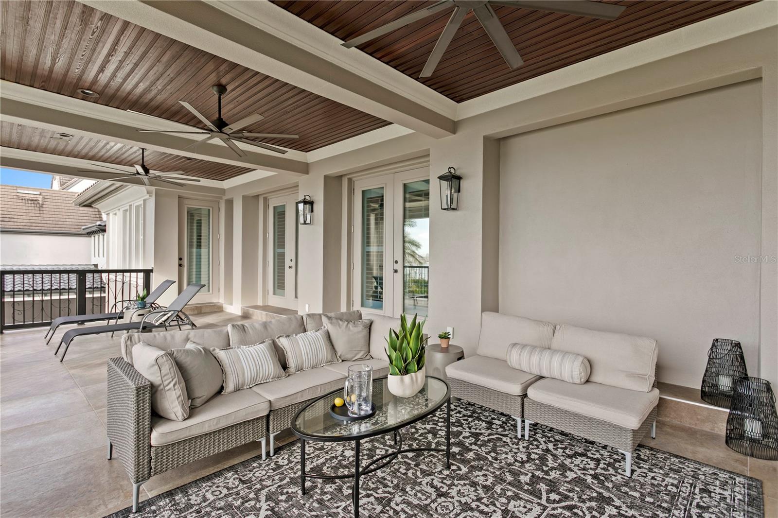 TB8461468 Property Photo