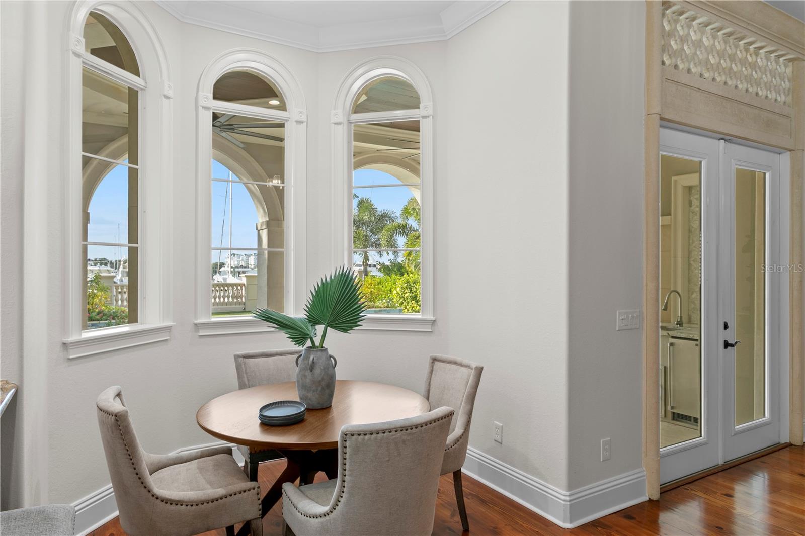 TB8461468 Property Photo