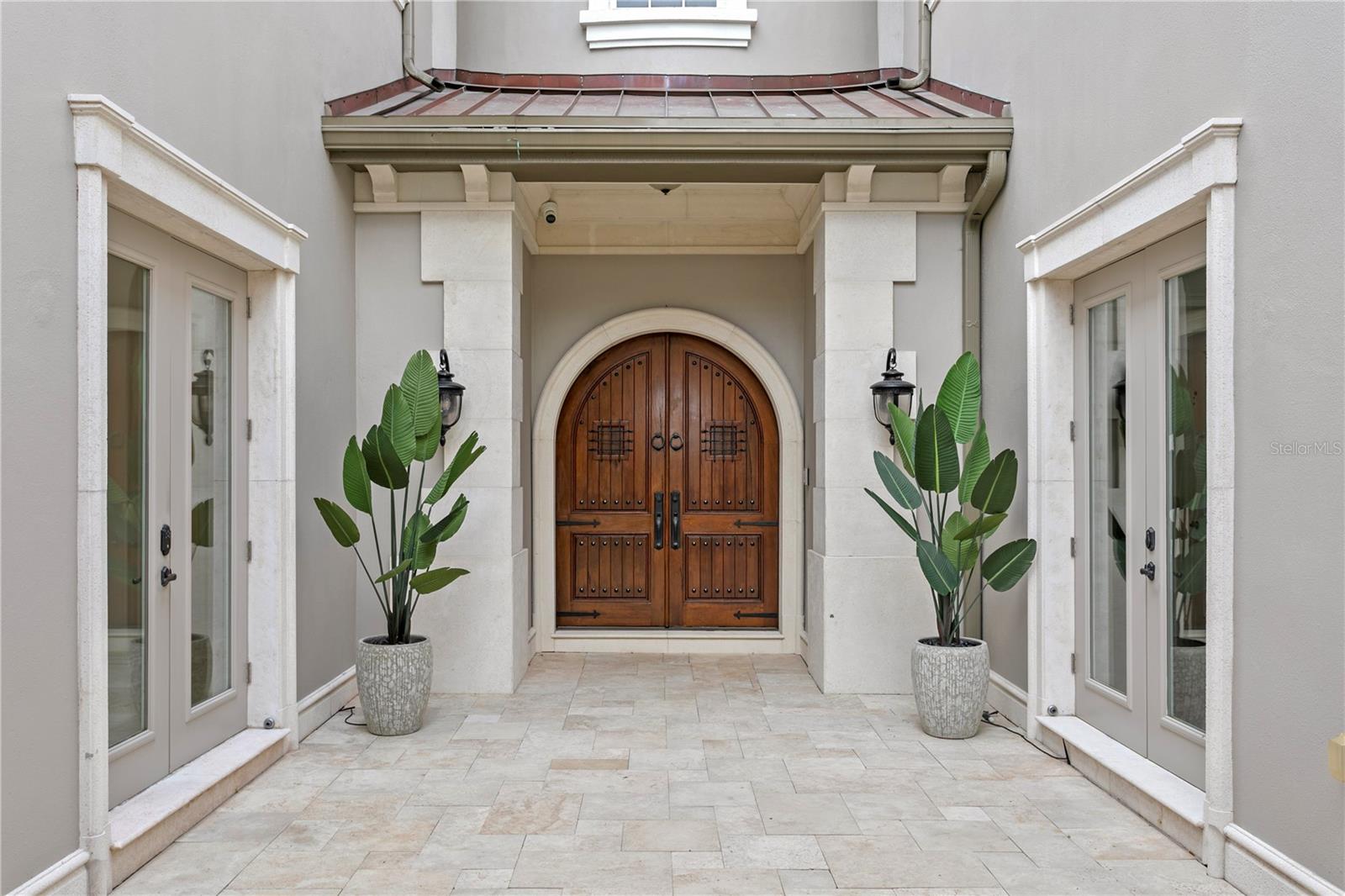 TB8461468 Property Photo