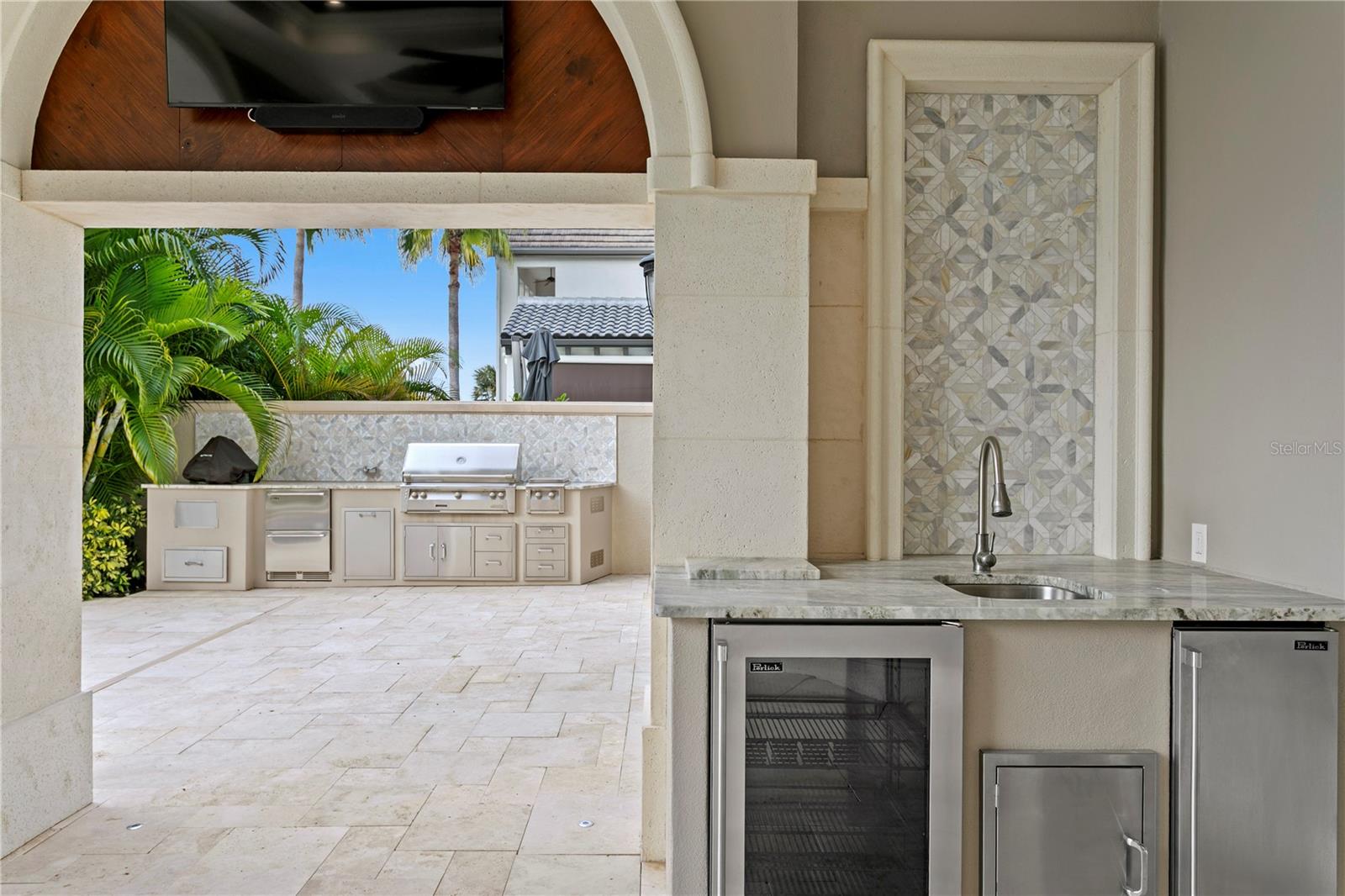 TB8461468 Property Photo