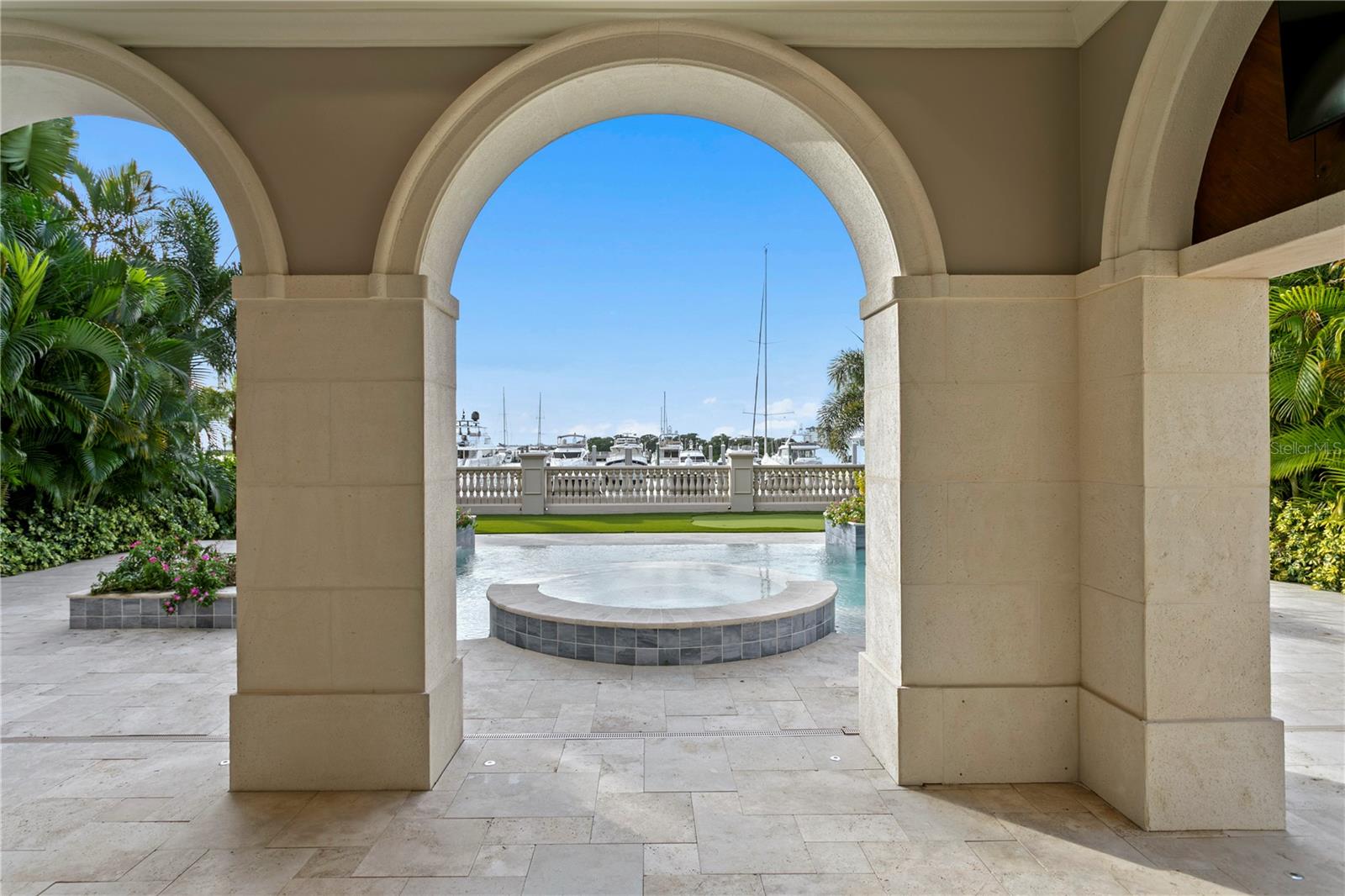 TB8461468 Property Photo