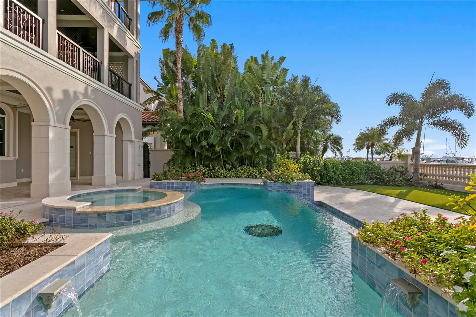 TB8461468 Property Photo