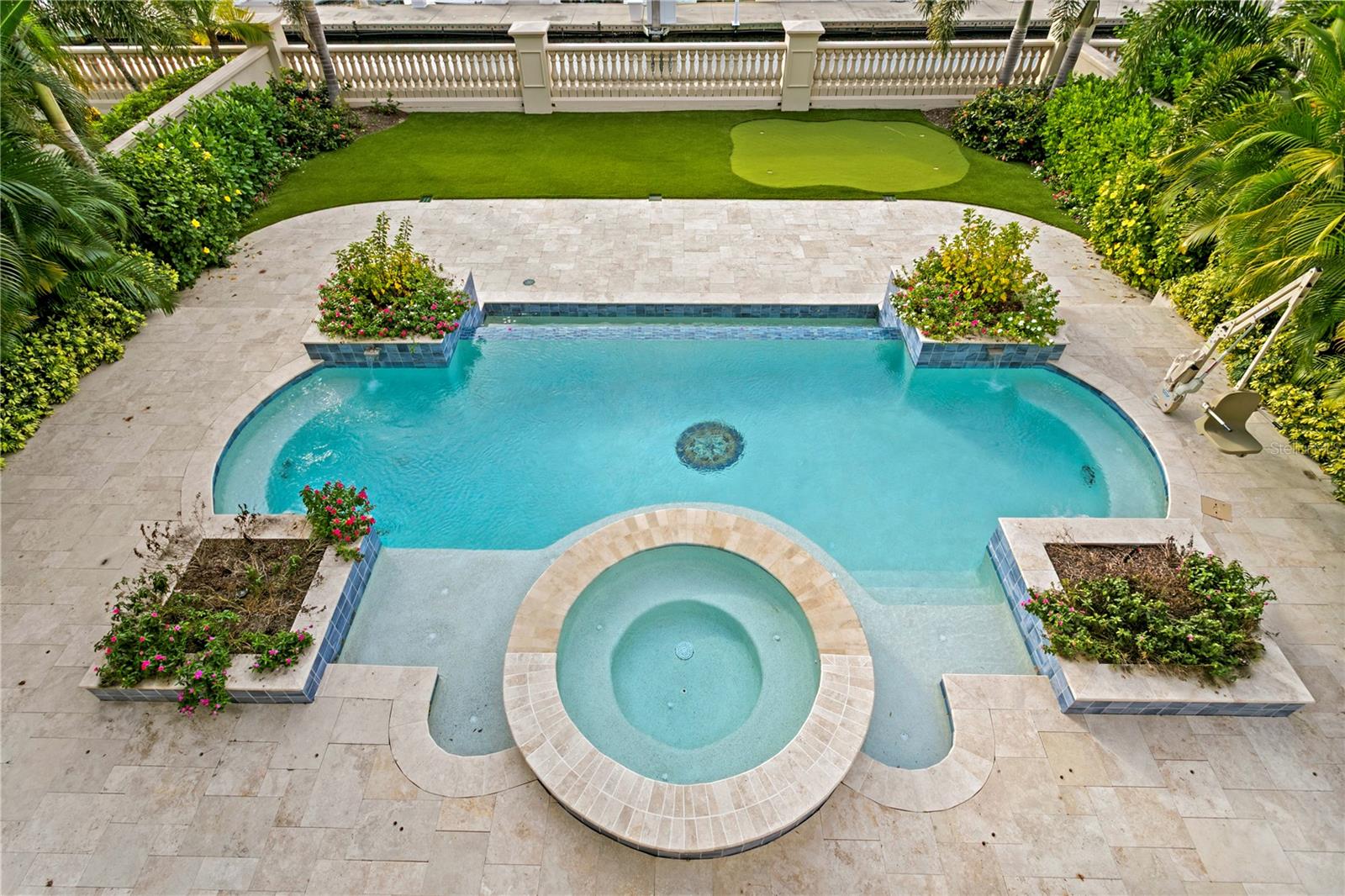 TB8461468 Property Photo