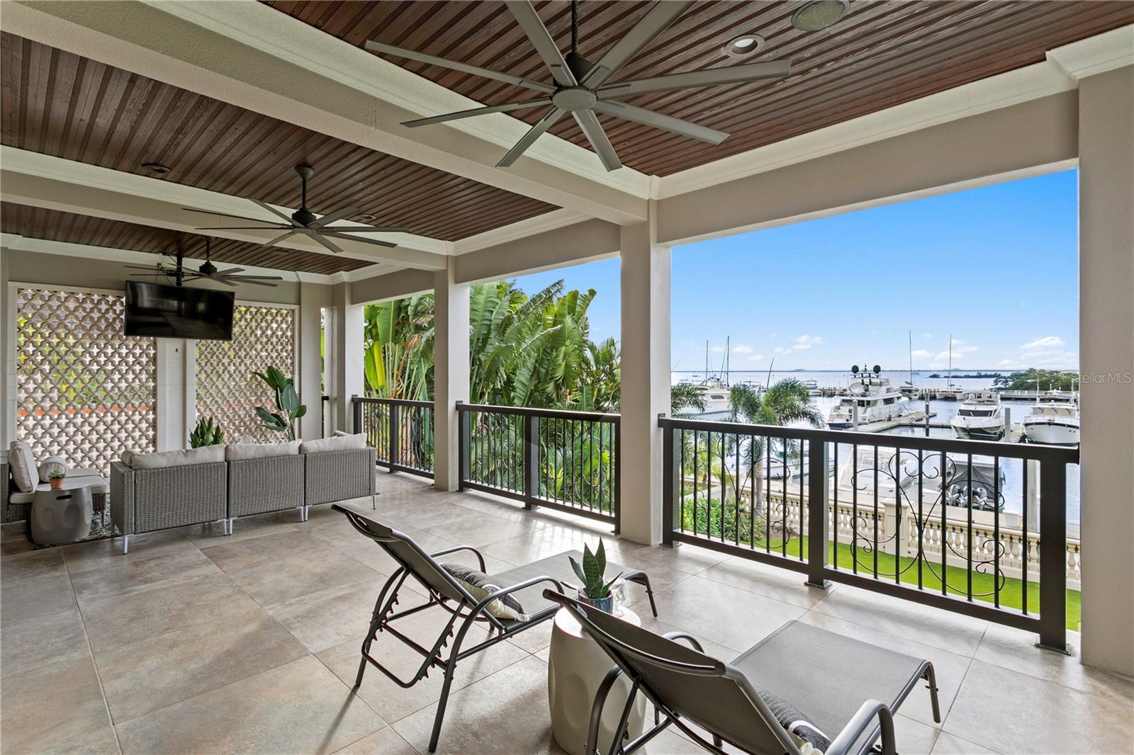 TB8461468 Property Photo