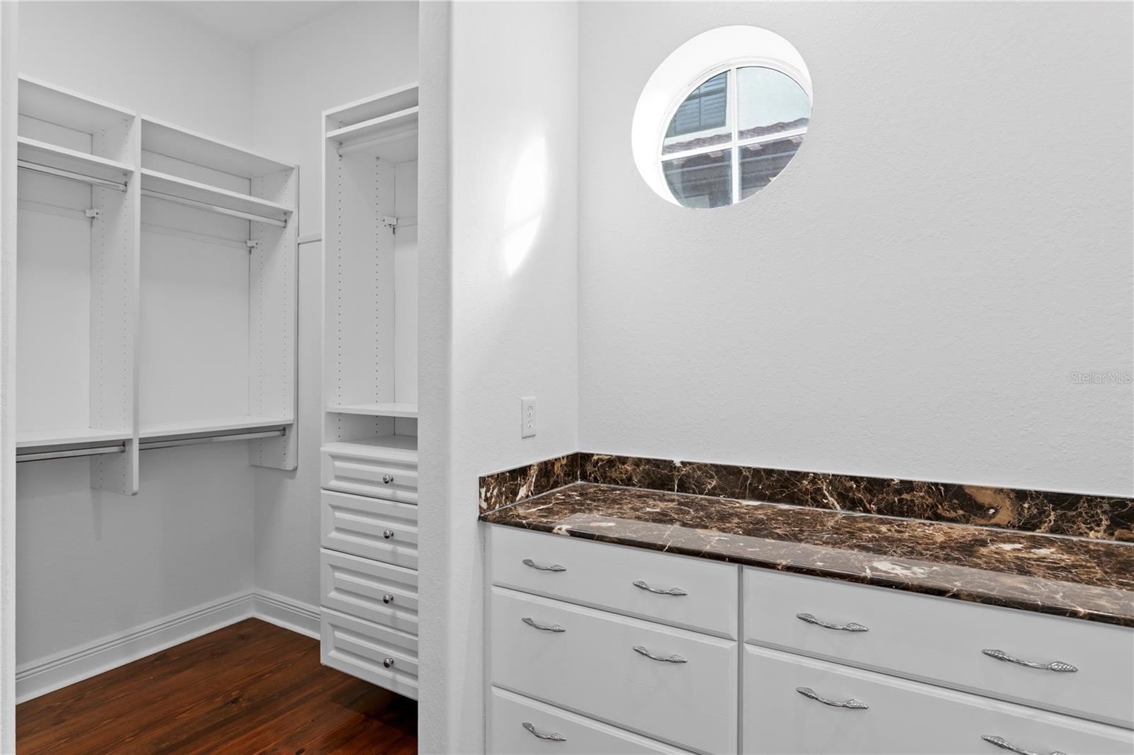 TB8461468 Property Photo