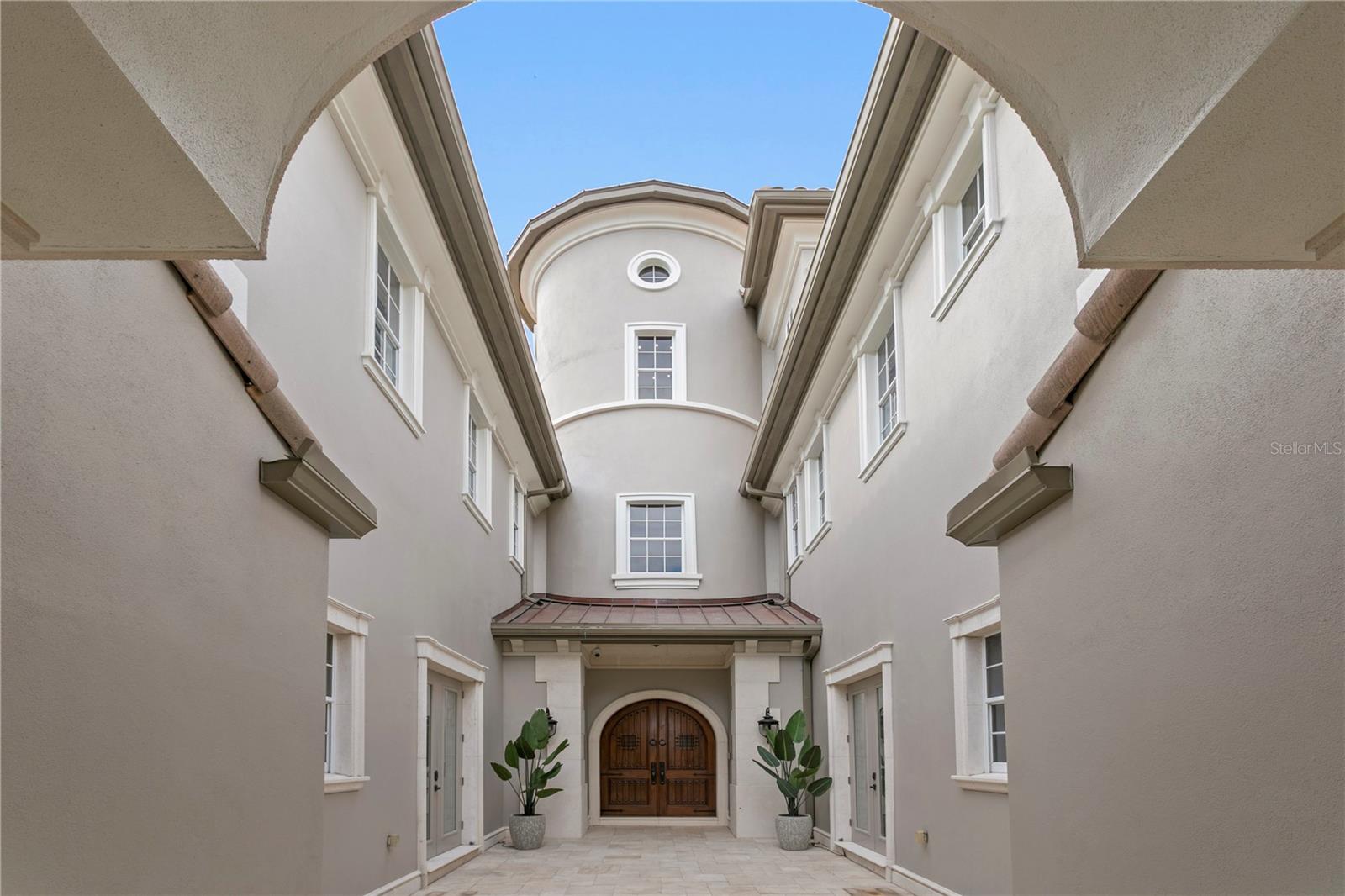 TB8461468 Property Photo