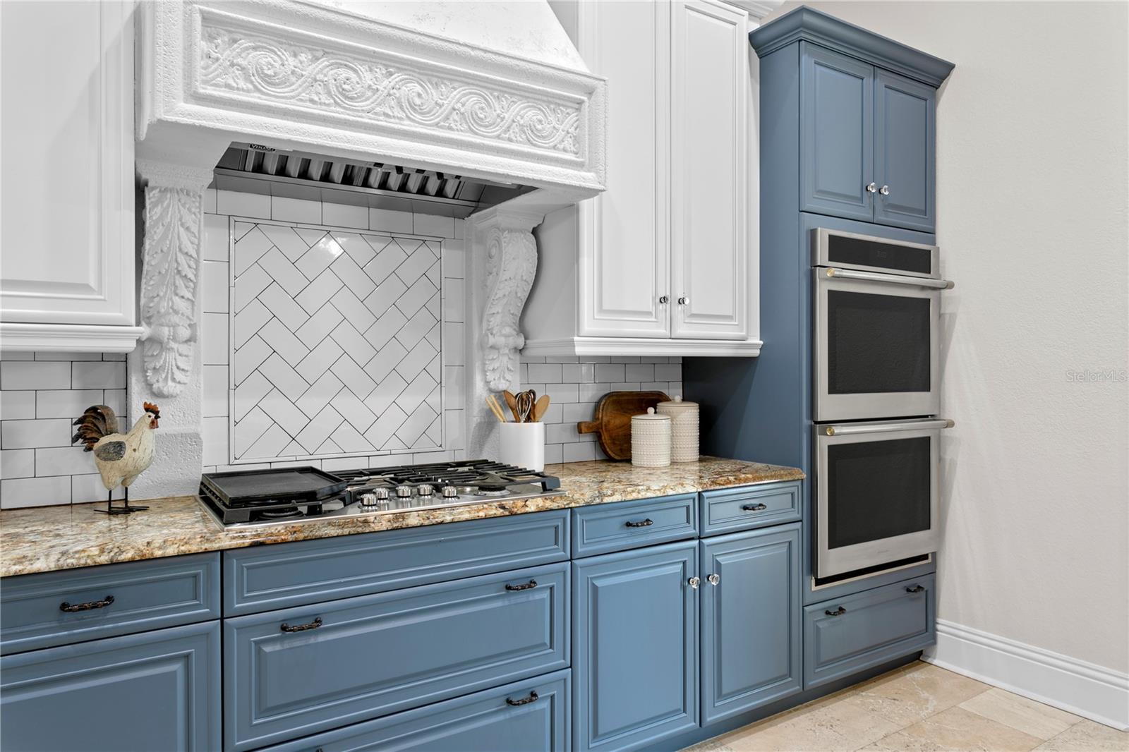 TB8461468 Property Photo