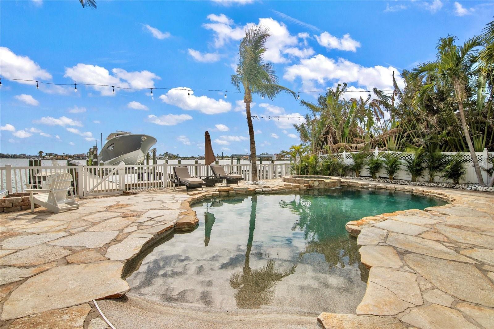 TB8461506 Property Photo