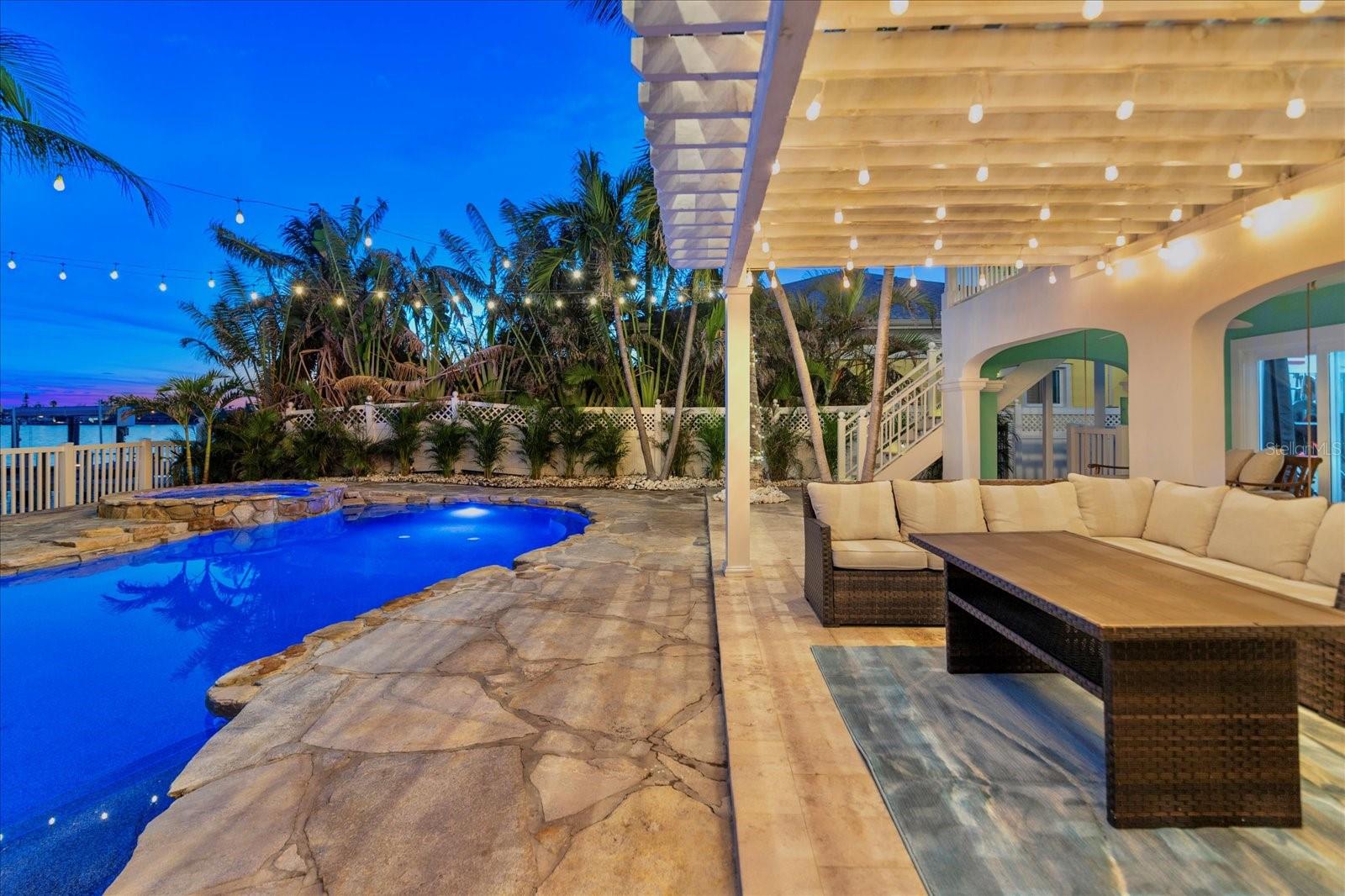 TB8461506 Property Photo