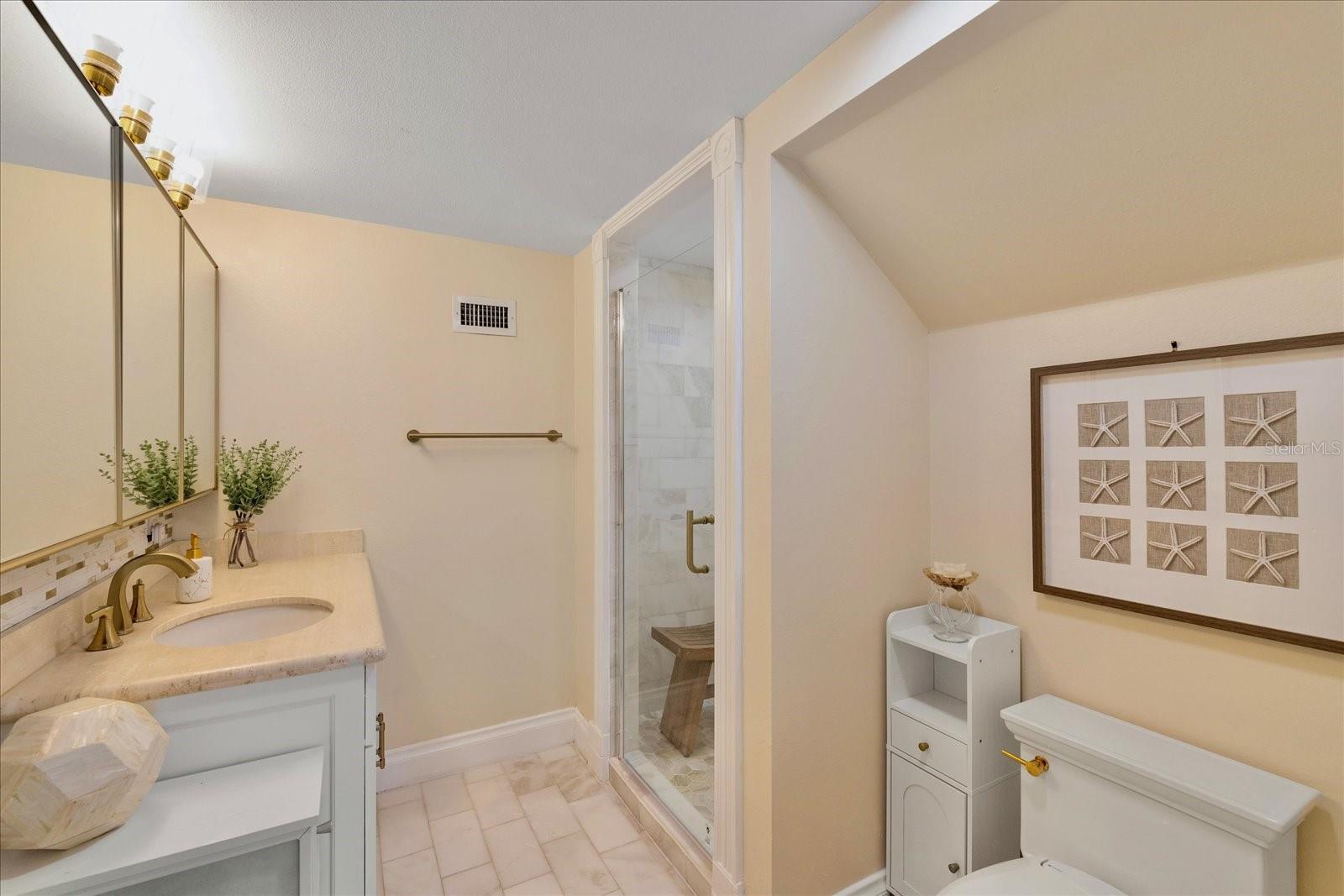 TB8461506 Property Photo