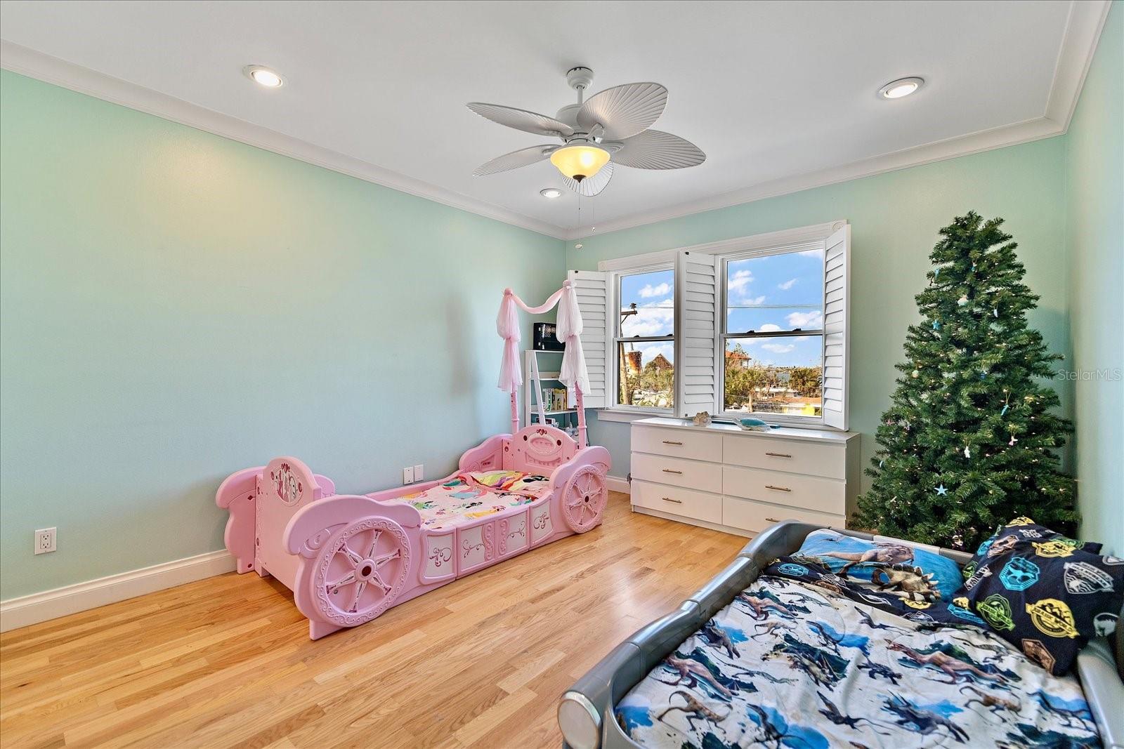 TB8461506 Property Photo