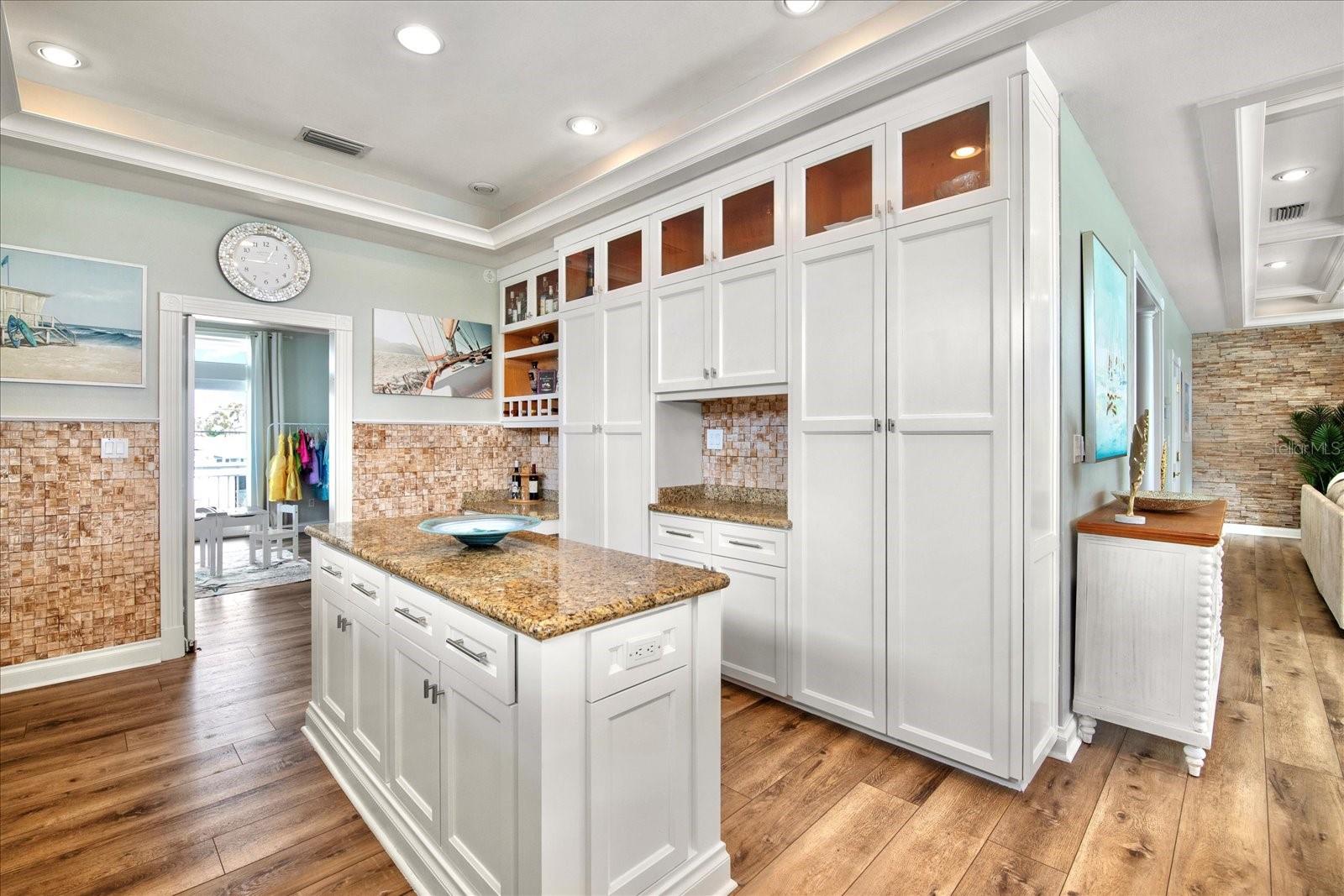 TB8461506 Property Photo