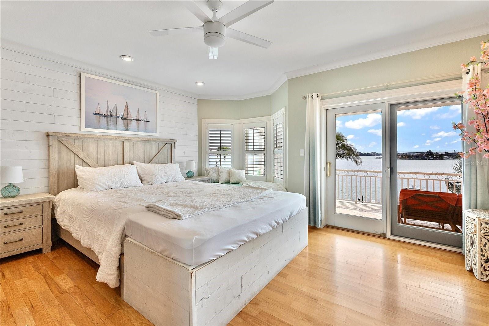 TB8461506 Property Photo