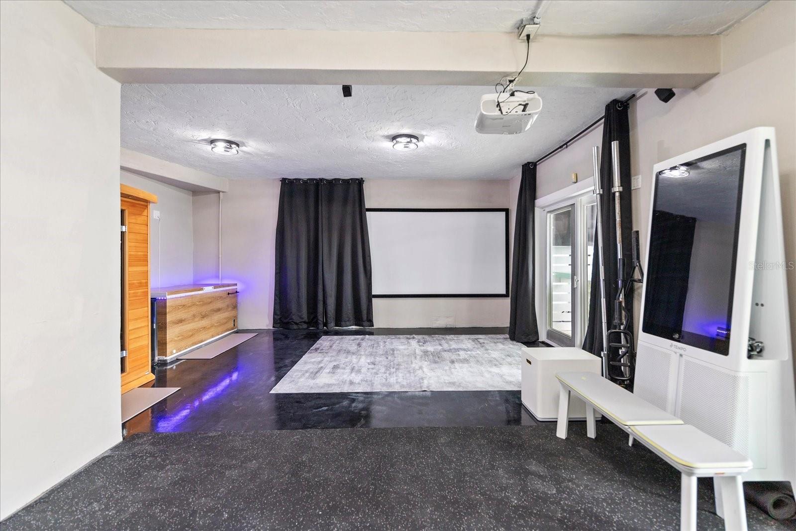 TB8461506 Property Photo