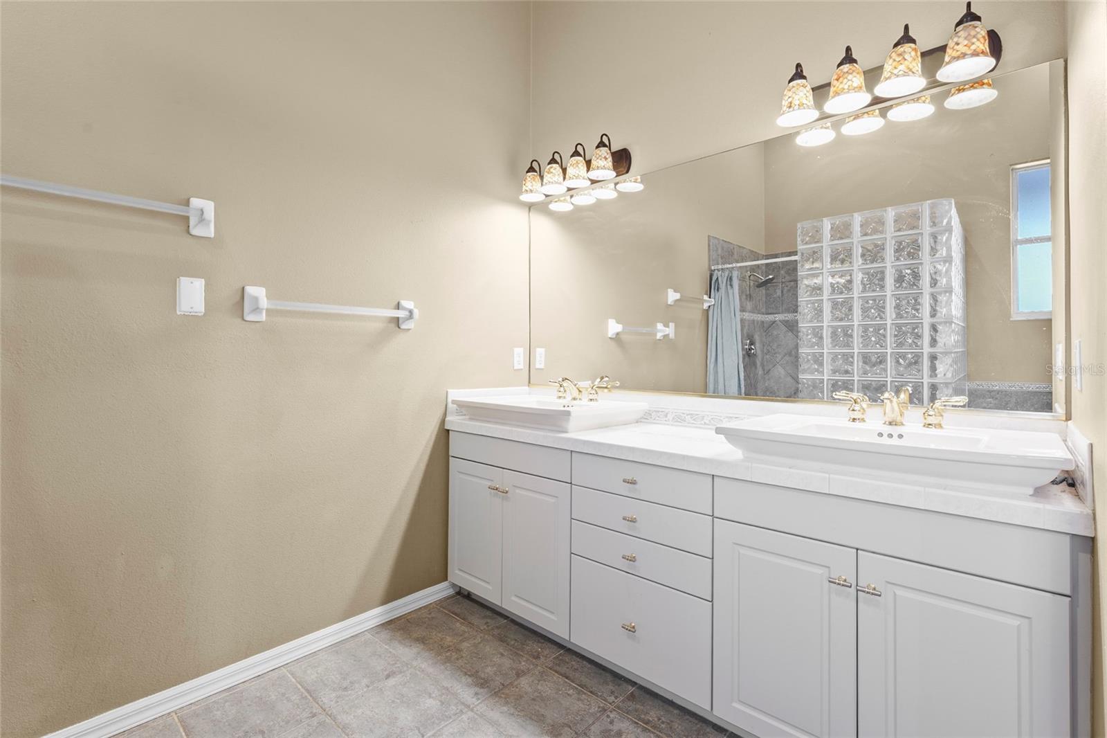 95 VIC EDWARDS RD, SARASOTA, FL, 34240