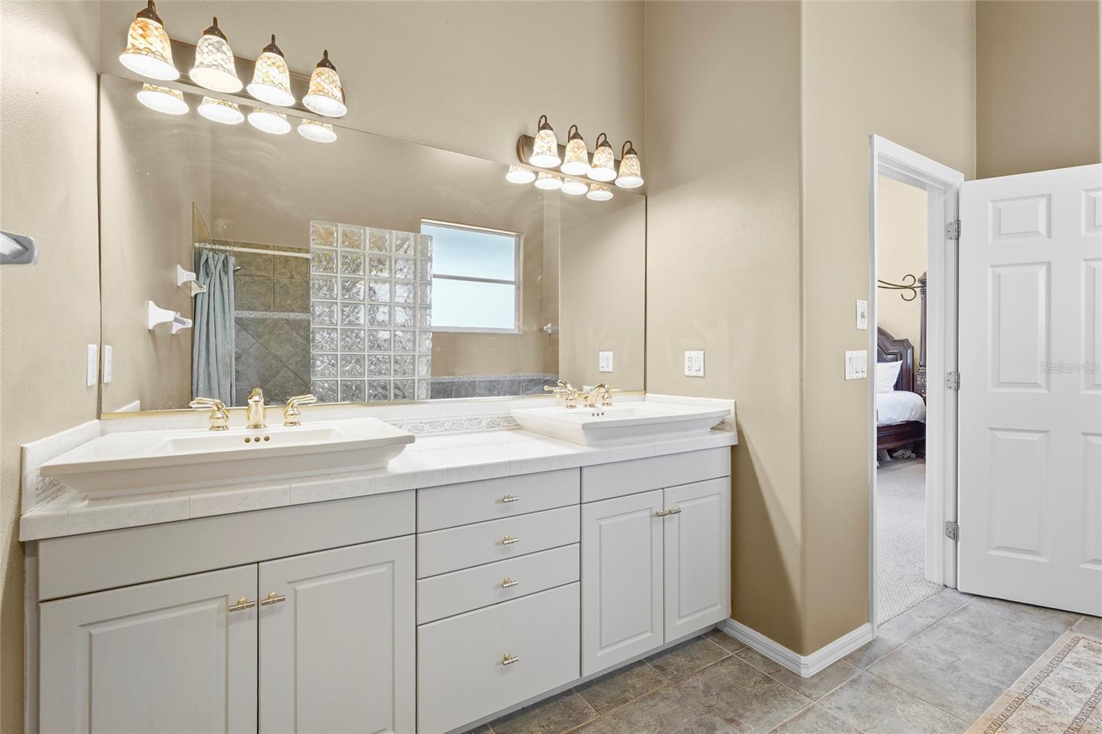 95 VIC EDWARDS RD, SARASOTA, FL, 34240