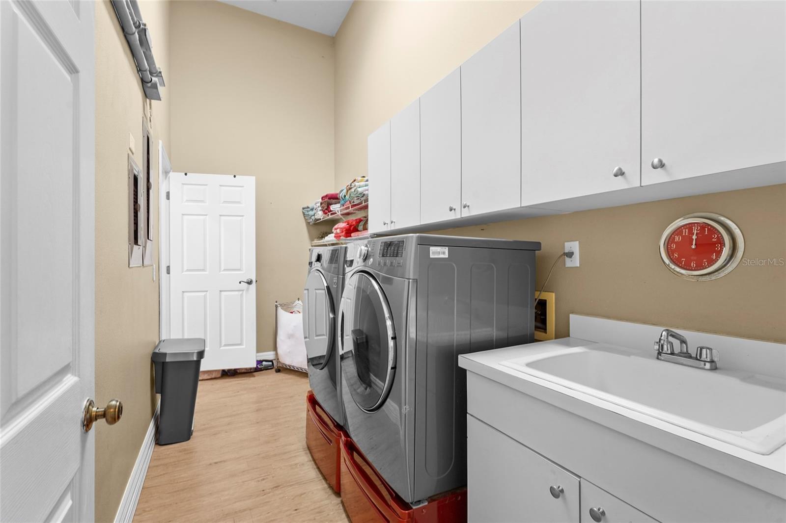 95 VIC EDWARDS RD, SARASOTA, FL, 34240