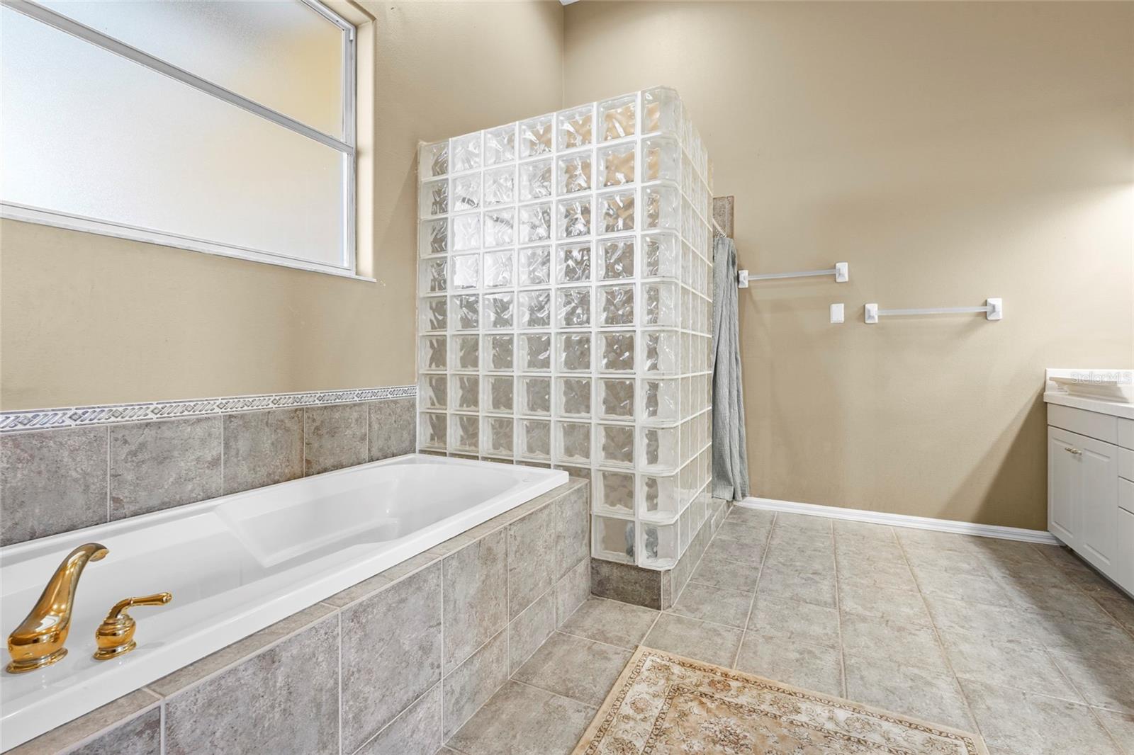 95 VIC EDWARDS RD, SARASOTA, FL, 34240