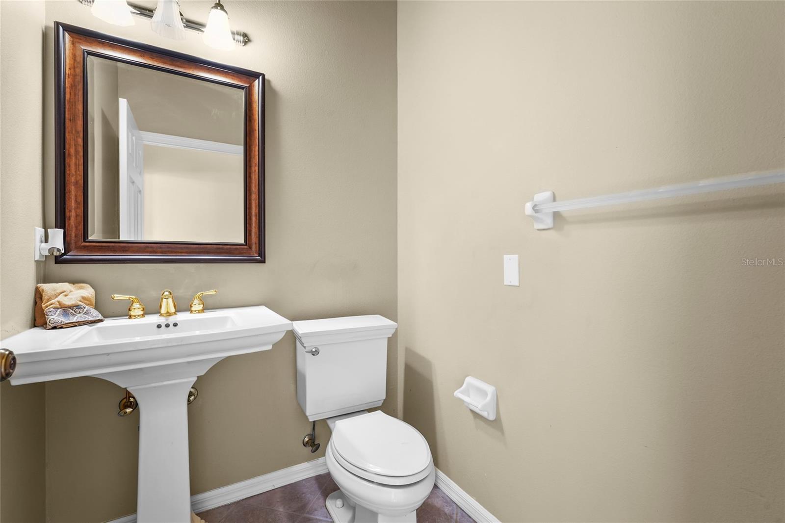 95 VIC EDWARDS RD, SARASOTA, FL, 34240