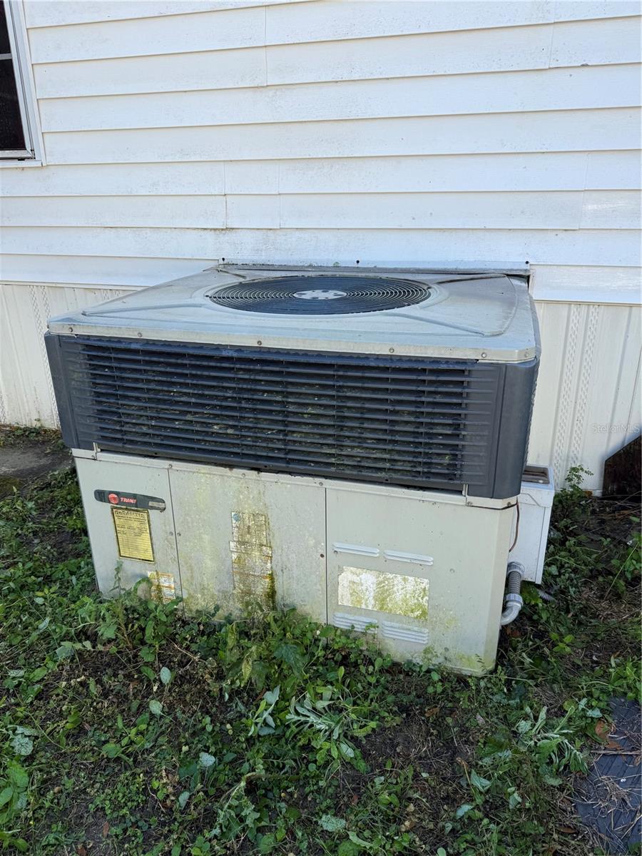 O6371515 Property Photo